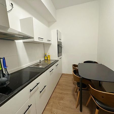 2Schlafenzimmer 5Betten Montuerwhonung Apartment Dusseldorf Exterior photo